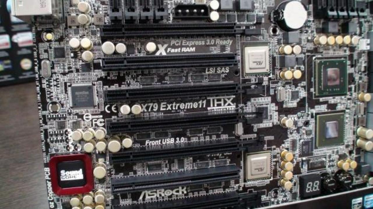 [23/03/2012] Asrock zeigt neue High-End-Mainboards mit Sockel 2011: Fatal1ty X79 Champion and Extreme11 (3)
