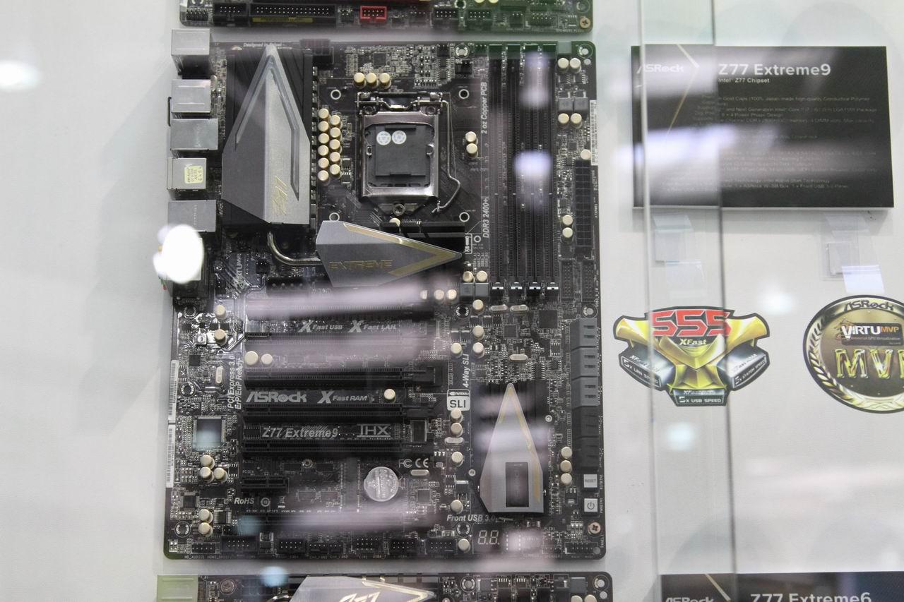 [09/03/2012] Asrock Cebit 5672