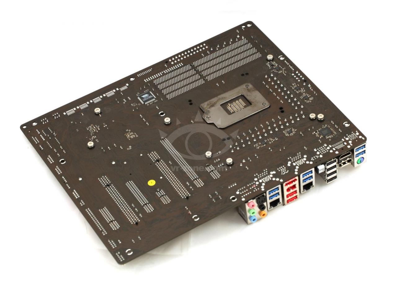 [30/03/2012] Asrock Fatal1ty Z77 Professional: Detaillierte Fotos des Ivy-Bridge-Mainboards (4)