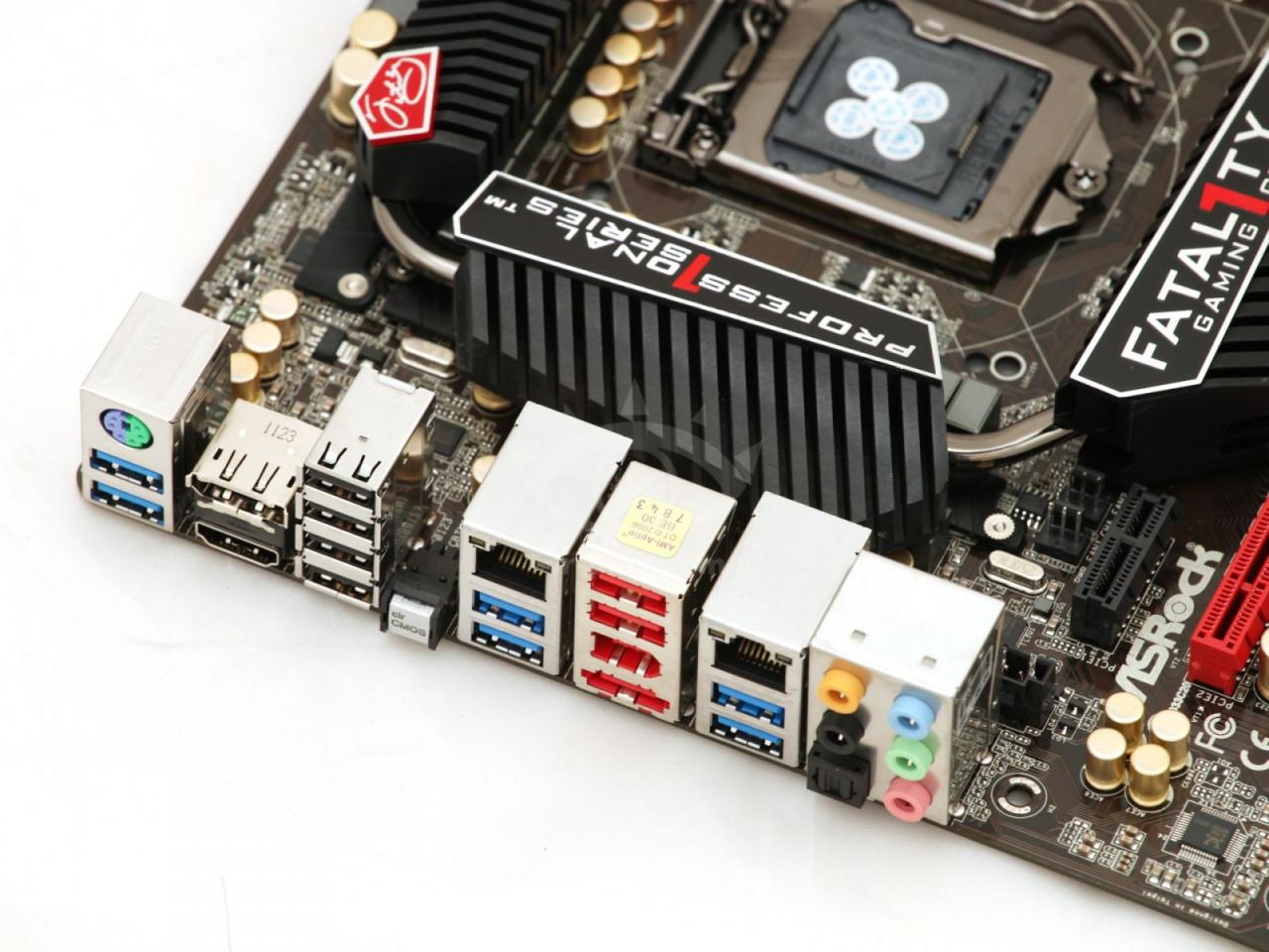 [30/03/2012] Asrock Fatal1ty Z77 Professional: Detaillierte Fotos des Ivy-Bridge-Mainboards (5)
