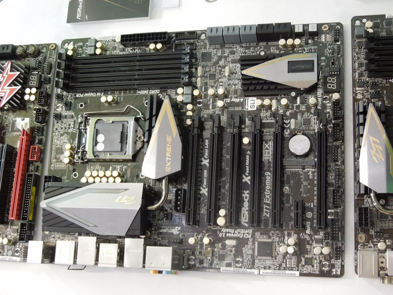 [07/03/2012] Cebit 2012: Asrock zeigt Mainboards mit Z77, H77, Q77 und B75-Chipsatz (5)