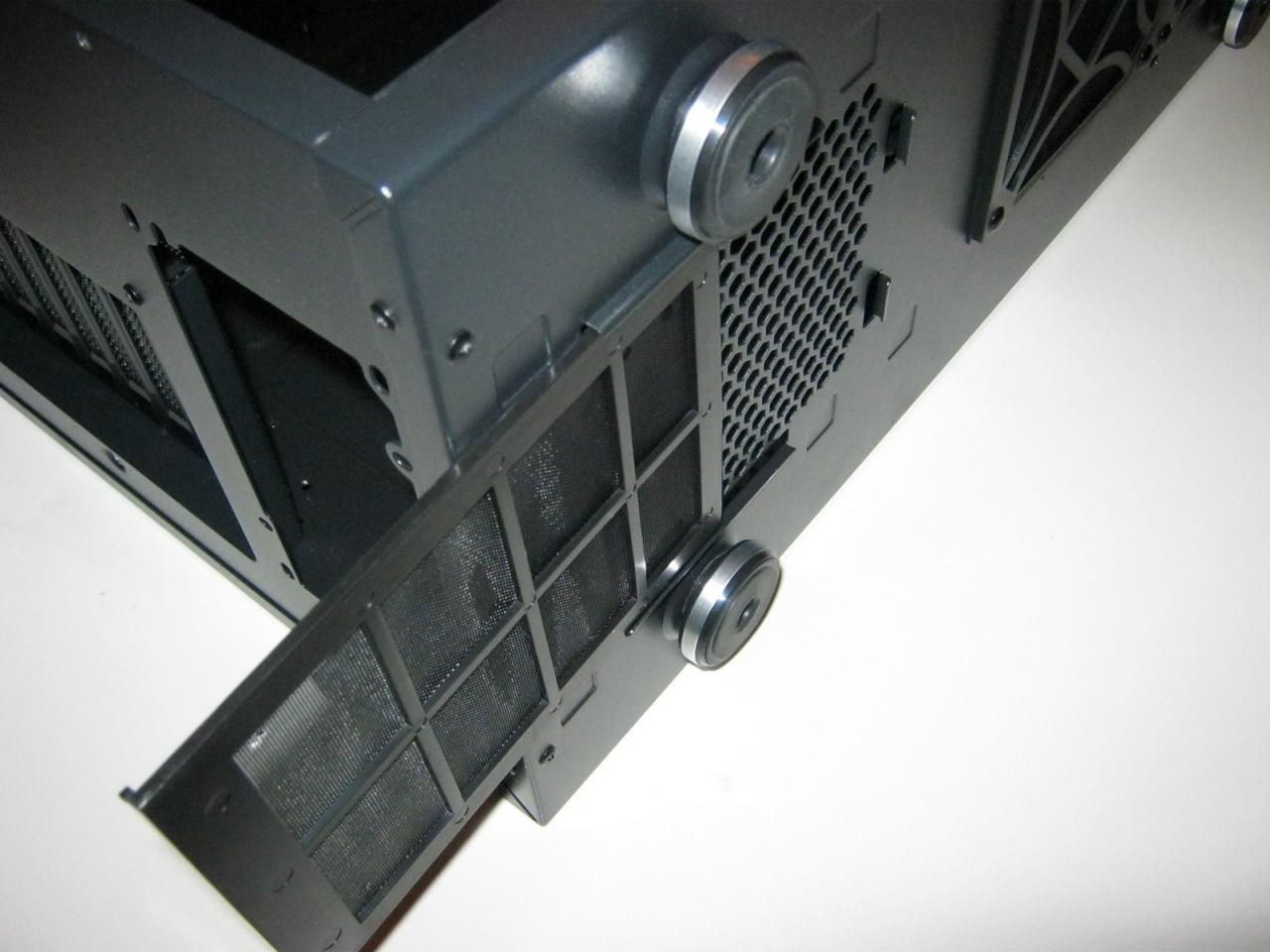 [11/03/2012] Bitfenix Shinobi XL: User testet das Gehäuse im PCGHX-Forum (39)