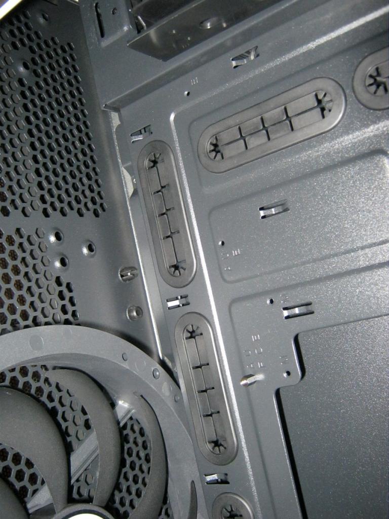 [11/03/2012] Bitfenix Shinobi XL: User testet das Gehäuse im PCGHX-Forum (29)