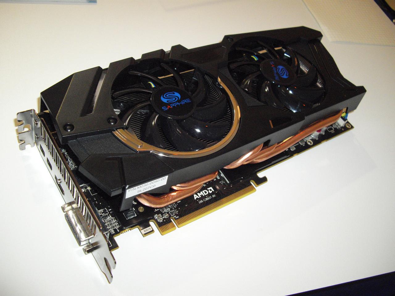 [05/03/2012] Cebit 2012: Sapphire zeigt die Radeon HD 7970 Dual-Fan (OC) (1)