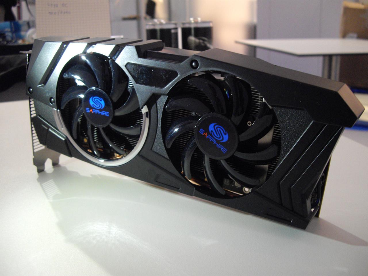 [05/03/2012] Cebit 2012: Sapphire zeigt die Radeon HD 7970 Dual-Fan (OC) (6)