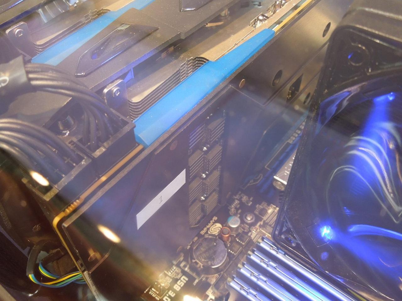 [06/03/2012] Sapphire Radeon HD 7970 Toxic: 1.150/3.000 MHz und 6 GiByte (Standard: 925/2.750 MHz + 3 GiB) (3)