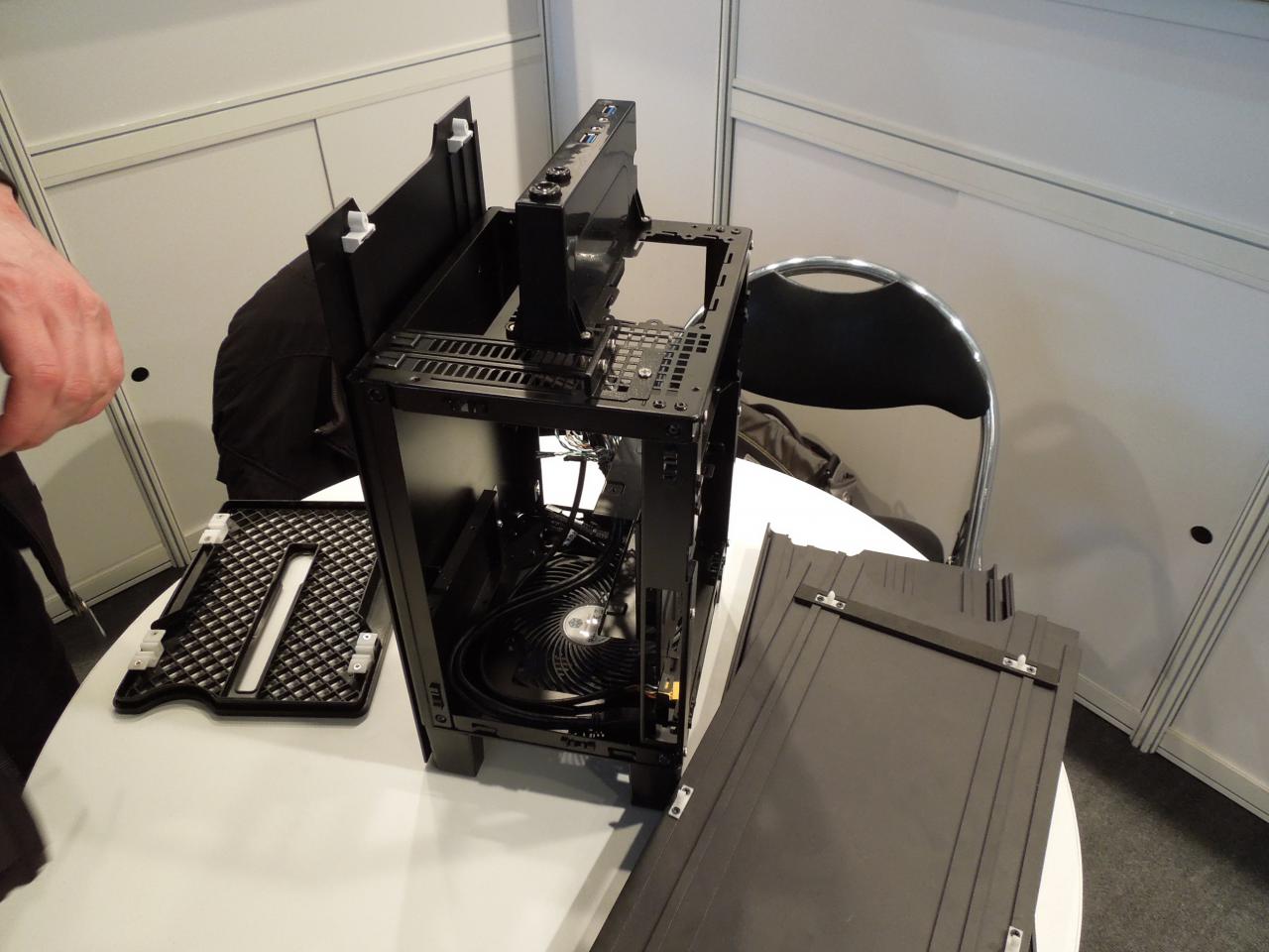 [08/03/2012] Cebit 2012 Silverstone 11 