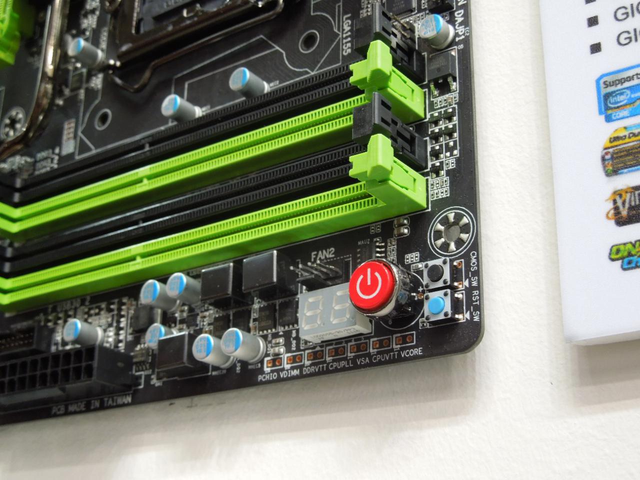 [05/03/2012] Cebit 2012: Mainboards mit Z77, H77 und Z57 von Gigabyte für Intel Ivy Bridge (5)