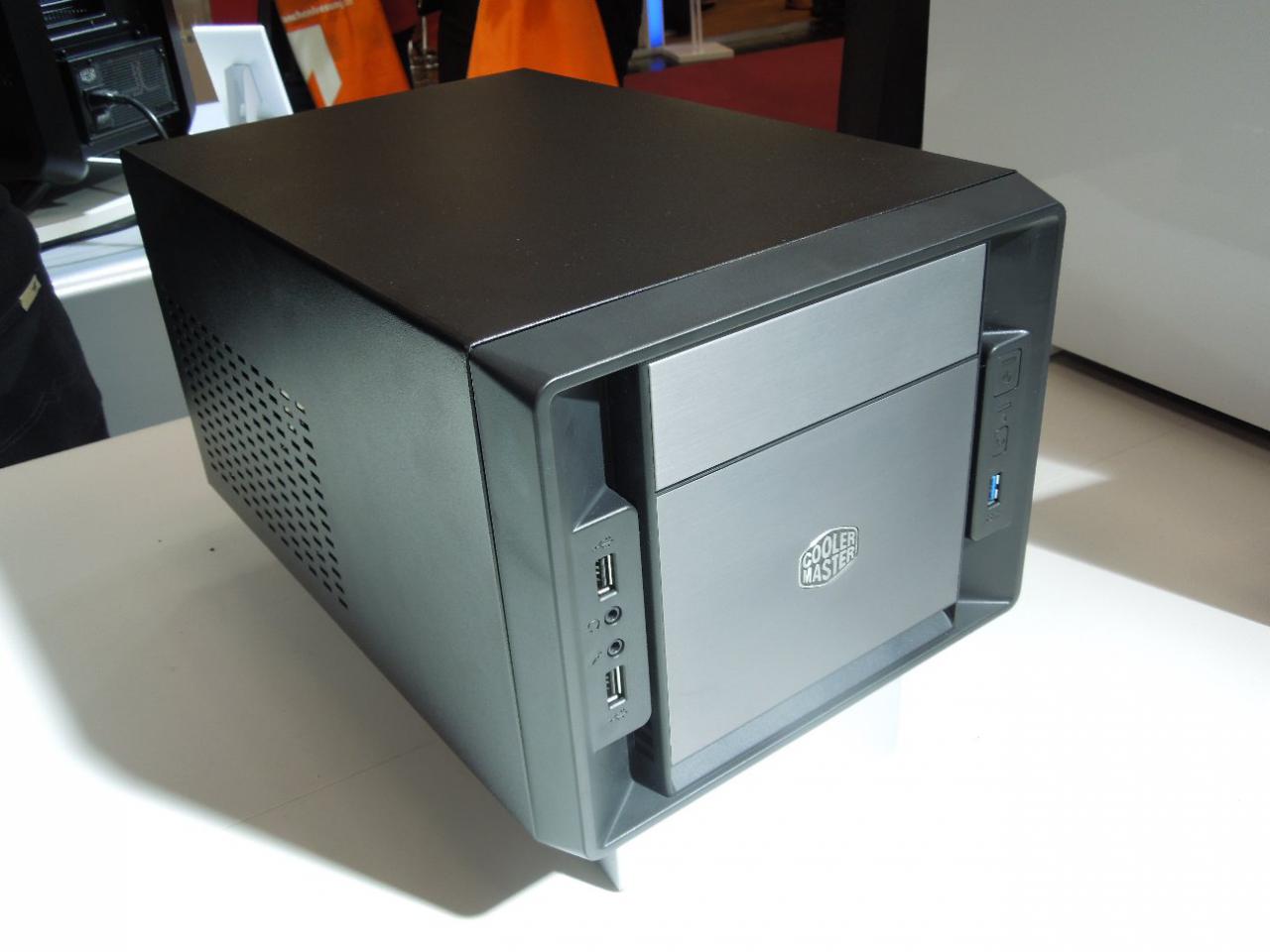 [06/03/2012] Cebit 2012: Cooler Master zeigt Mini-ITX-Gaming-Gehäuse für 49 Euro, günstiges HAF XM und Silent-Gehäuse (3)