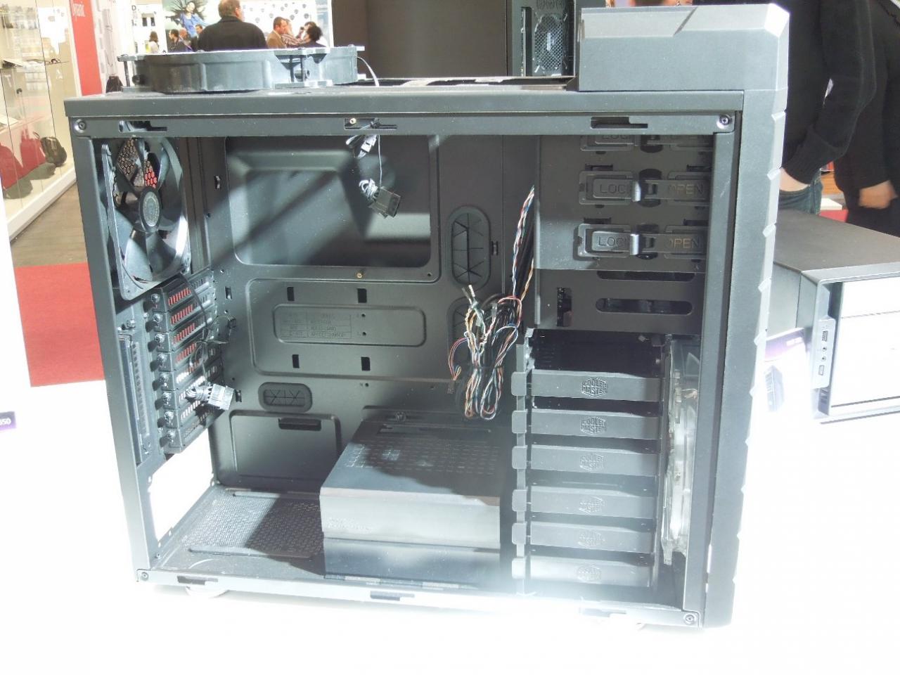 [06/03/2012] Cebit 2012: Cooler Master zeigt Mini-ITX-Gaming-Gehäuse für 49 Euro, günstiges HAF XM und Silent-Gehäuse (15)