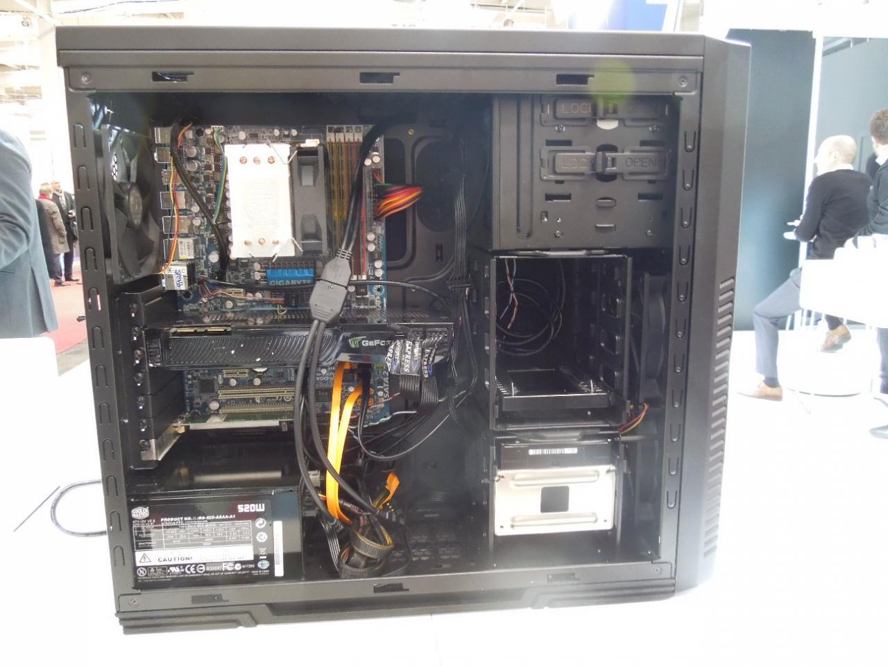 [06/03/2012] Cebit 2012: Cooler Master zeigt Mini-ITX-Gaming-Gehäuse für 49 Euro, günstiges HAF XM und Silent-Gehäuse (20)