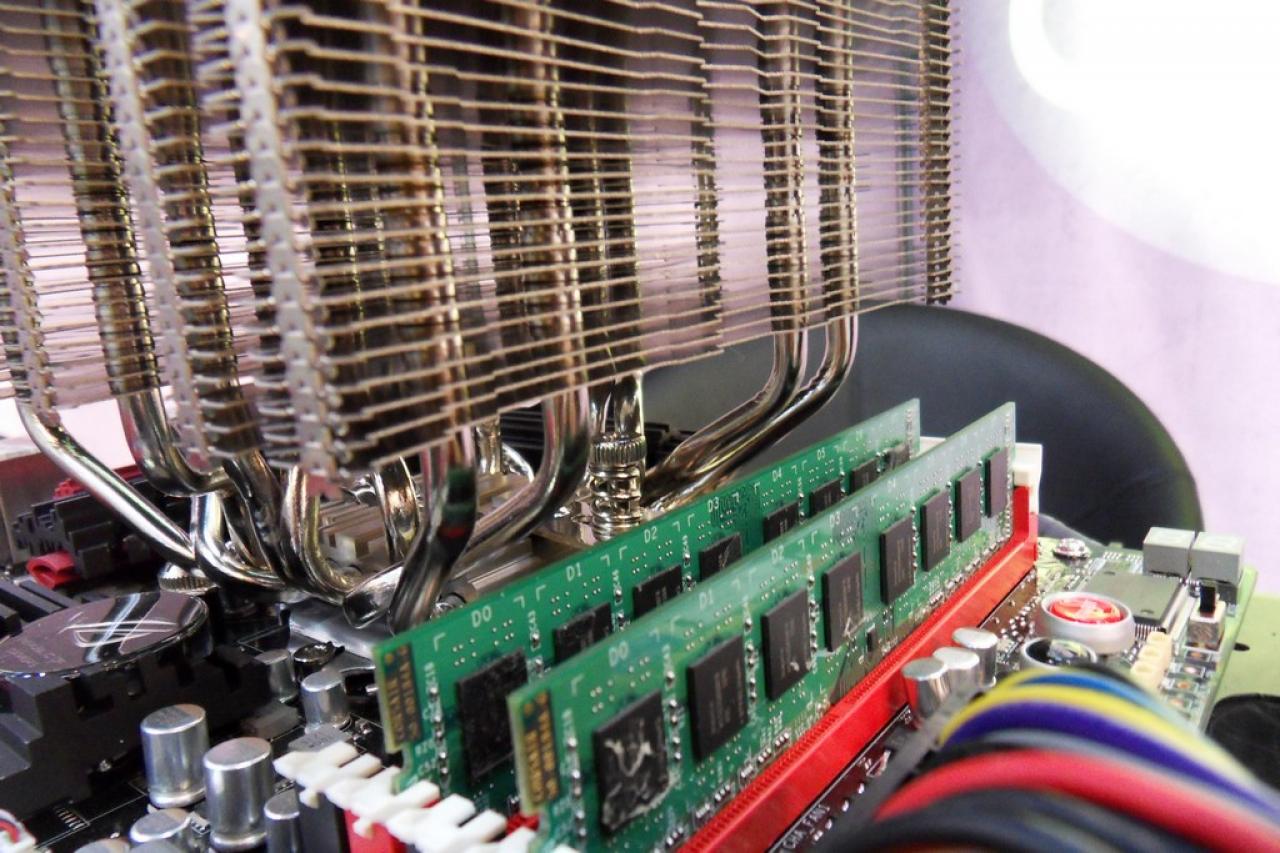 [07/03/2012] EKL zeigt den monströsen Alpenföhn Everest und den Matterhorn Pure CPU-Kühler (8)