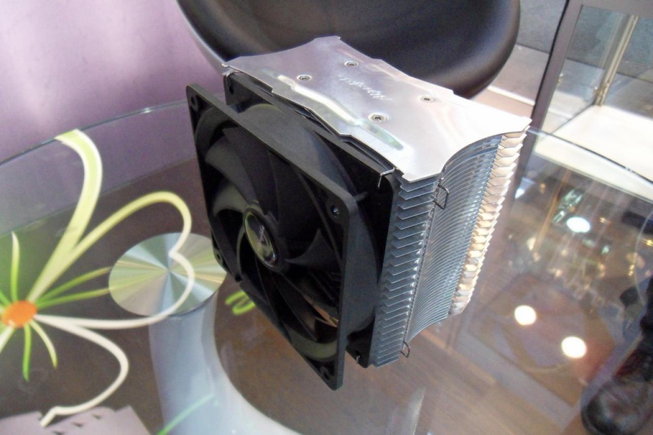 [07/03/2012] EKL zeigt den monströsen Alpenföhn Everest und den Matterhorn Pure CPU-Kühler (10)