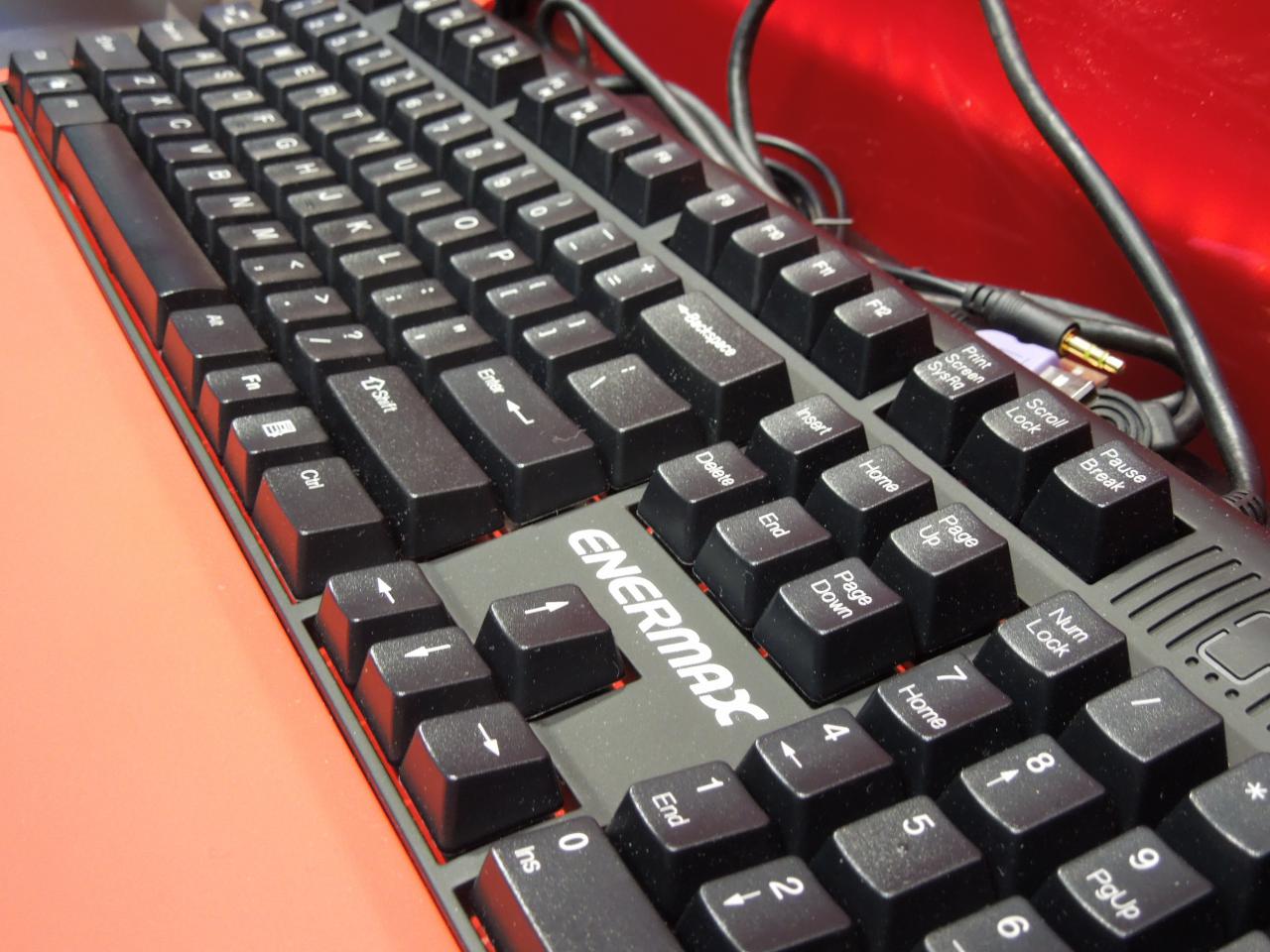 [06/03/2012] Cebit 2012: Neue Produkte von Enermax (13)