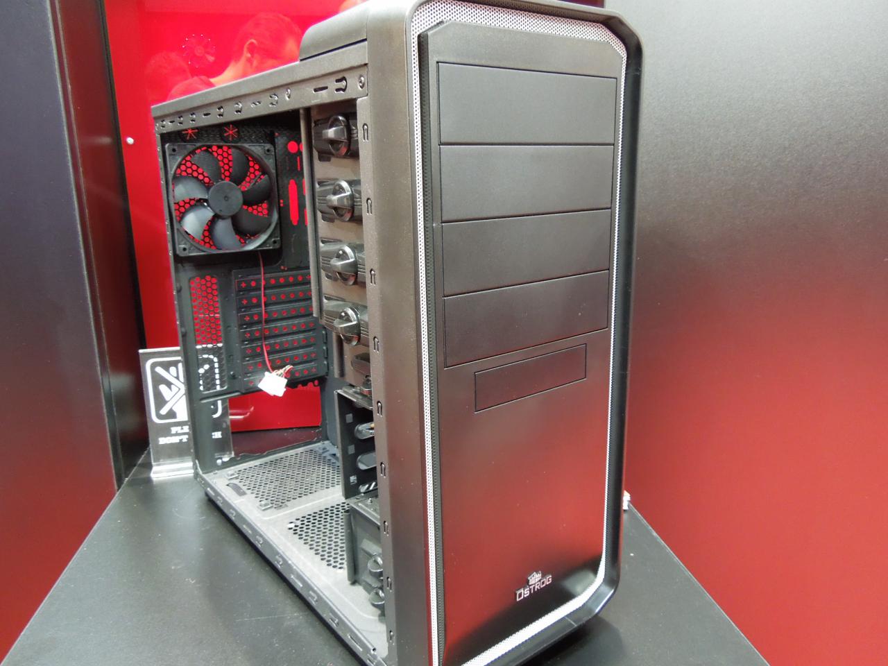 [06/03/2012] Cebit 2012: Neue Produkte von Enermax (31)