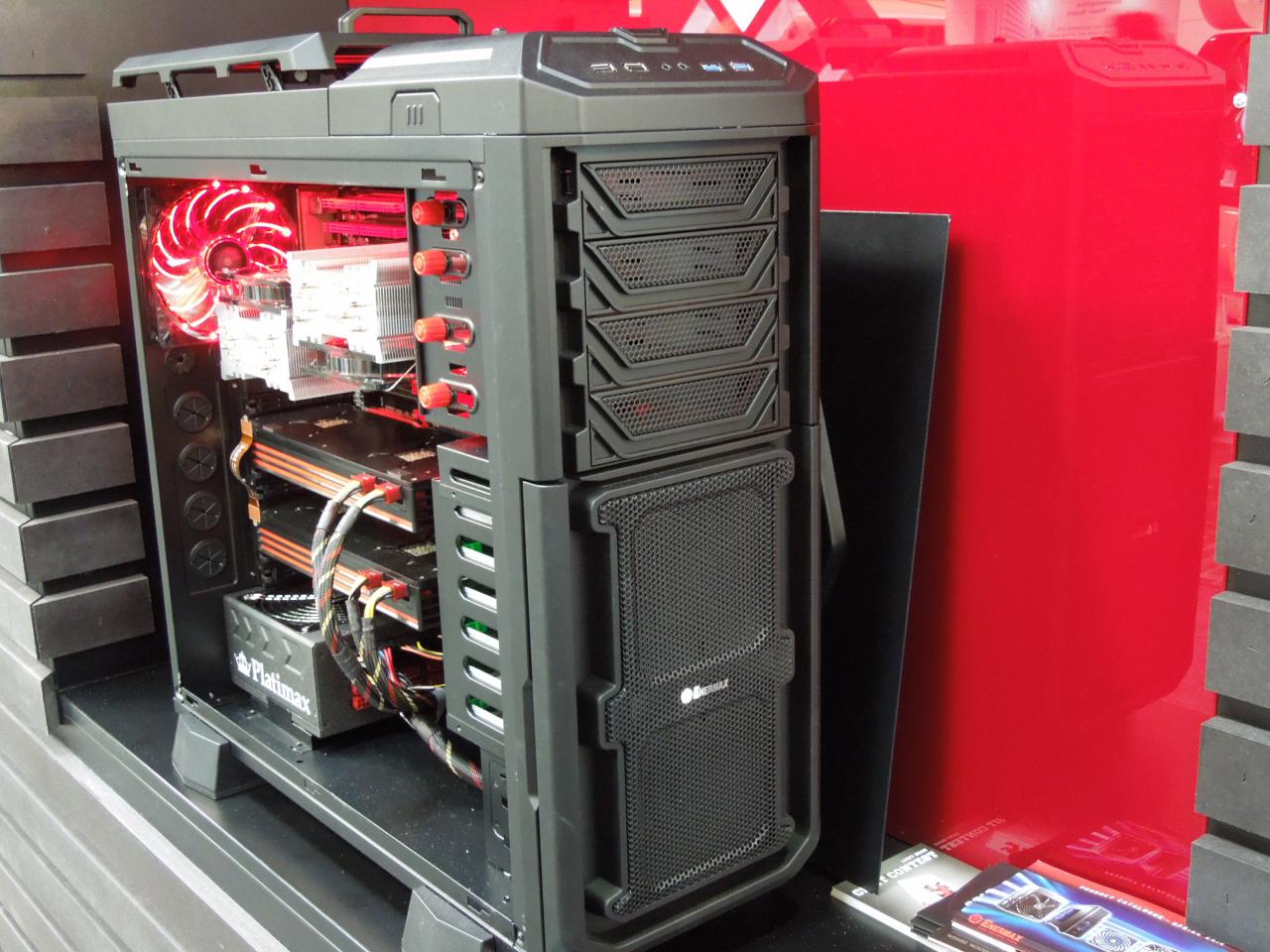 [06/03/2012] Cebit 2012: Neue Produkte von Enermax (33)