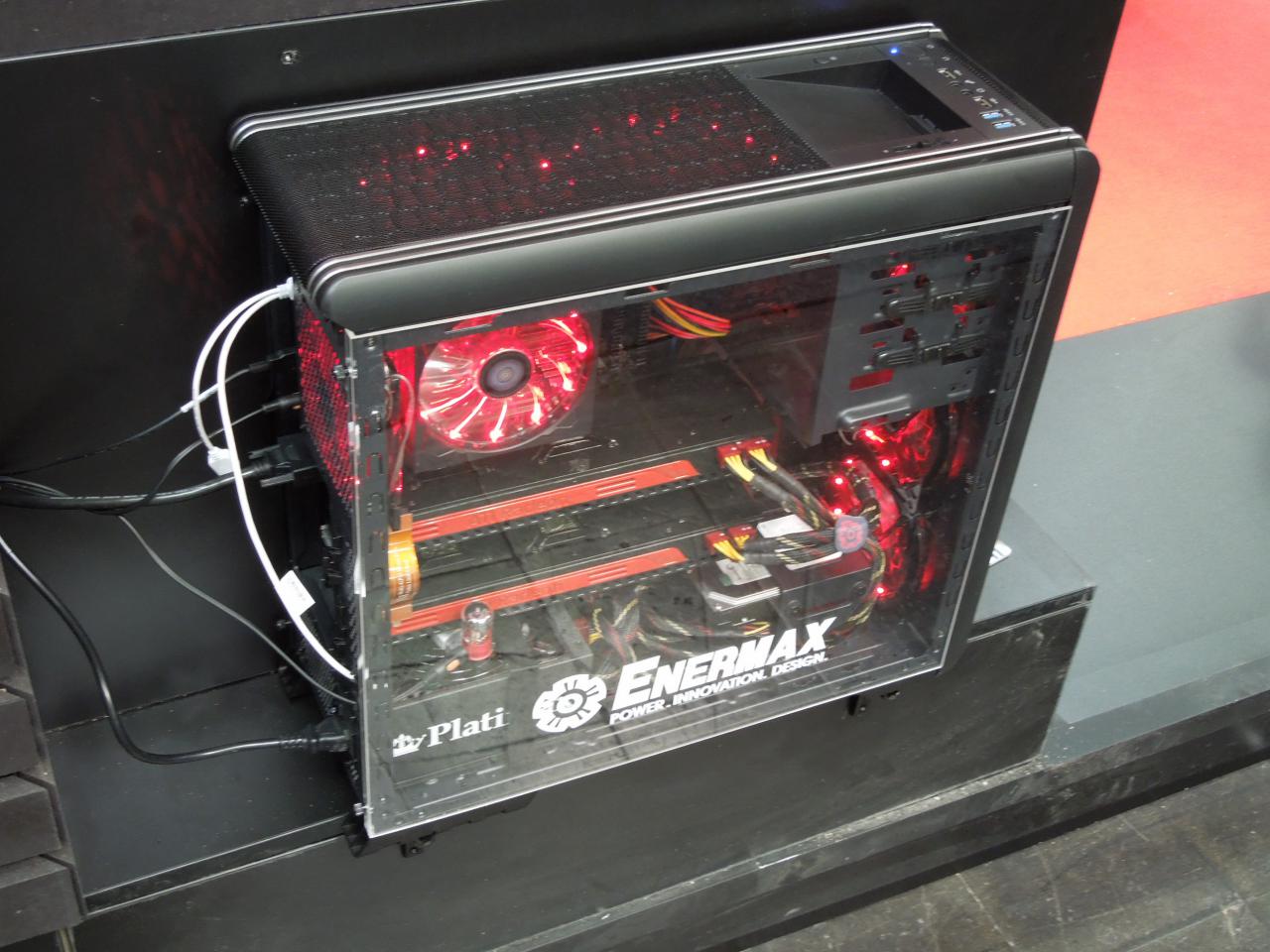 [06/03/2012] Cebit 2012: Neue Produkte von Enermax (6)