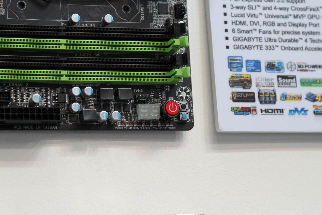 [09/03/2012] Gigabyte Cebit 5575