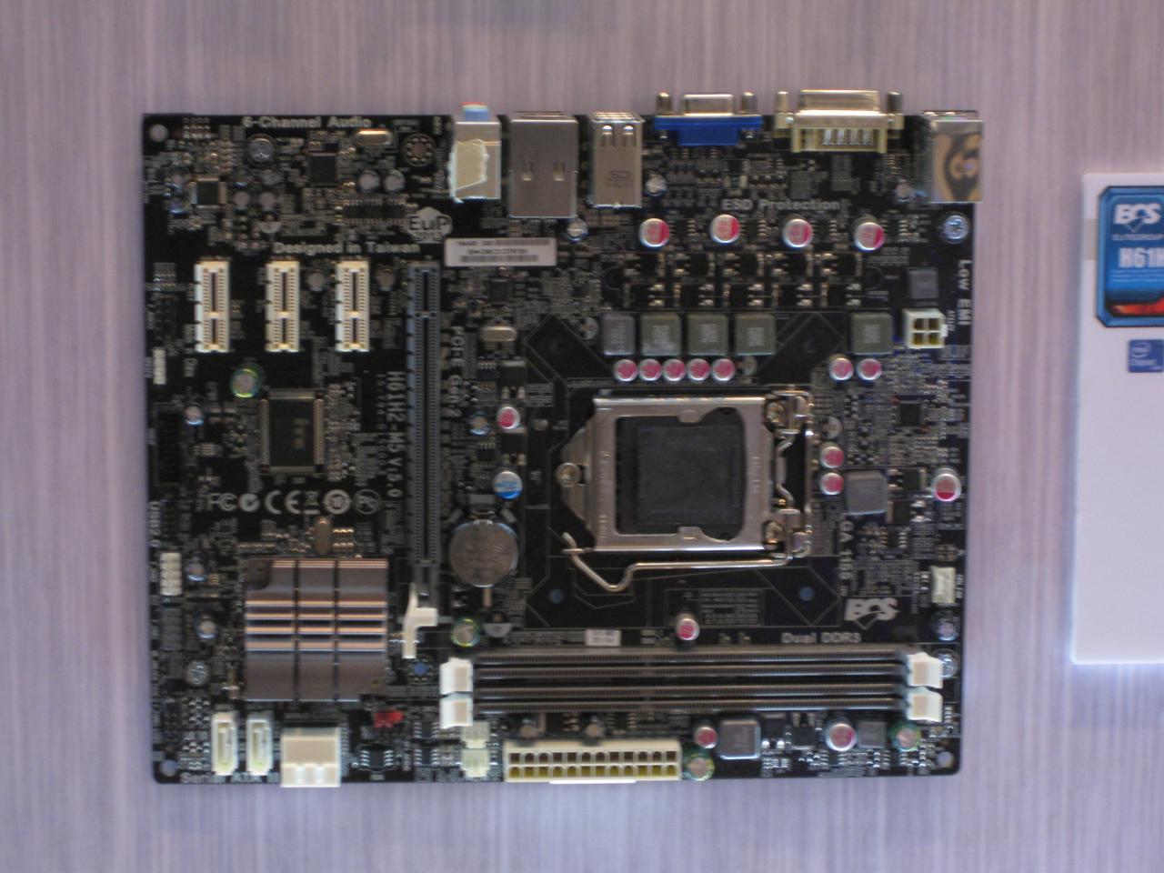 [05/03/2012] Cebit 2012: Elitegroup-Mainboards: Von Z77 über X79 bis zum 990FX (15)