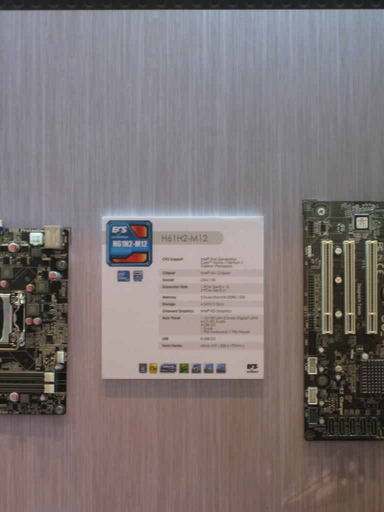 [05/03/2012] Cebit 2012: Elitegroup-Mainboards: Von Z77 über X79 bis zum 990FX (18)