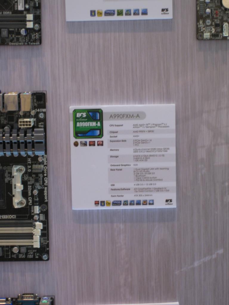 [05/03/2012] Cebit 2012: Elitegroup-Mainboards: Von Z77 über X79 bis zum 990FX (22)