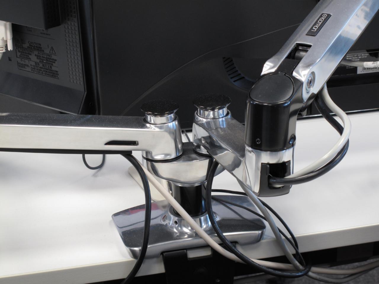 [28/03/2012] Ergotron Monitorhalterung (10)