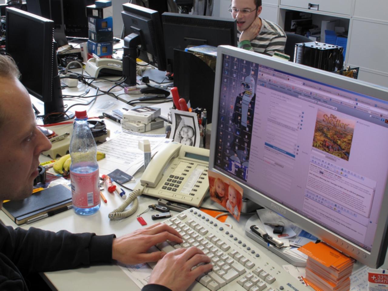 [30/03/2012] Orga-Fuchs Marco hat mal wieder was Tolles auf Lager: 1.000 Siedler-Online-Keys werden via Facebook verlost. Jetzt muss nur noch kräftig für die Aktion auf unserer Webseite geworben werden. 