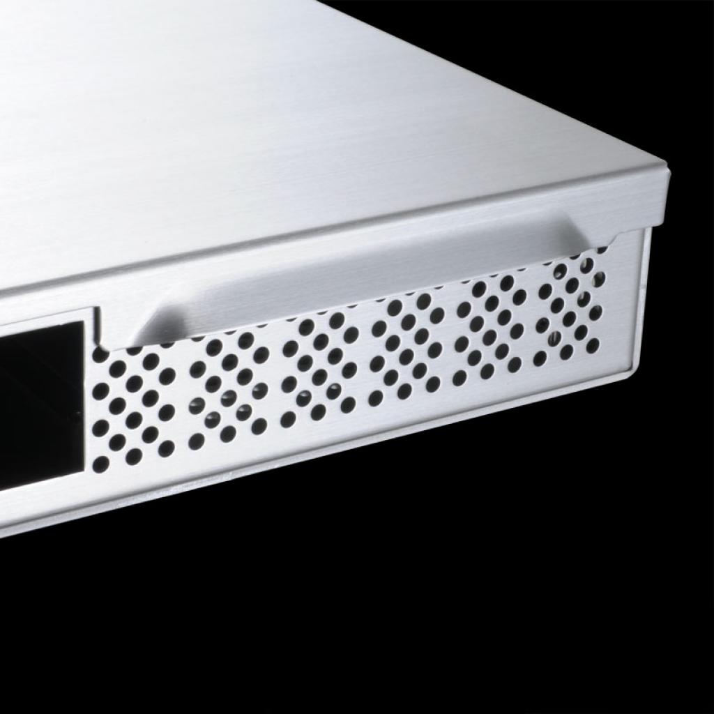[14/03/2012] Platt wie eine Flunder: Lian Li präsentiert das Mini-ITX-Gehäuse PC-Q05. (4)