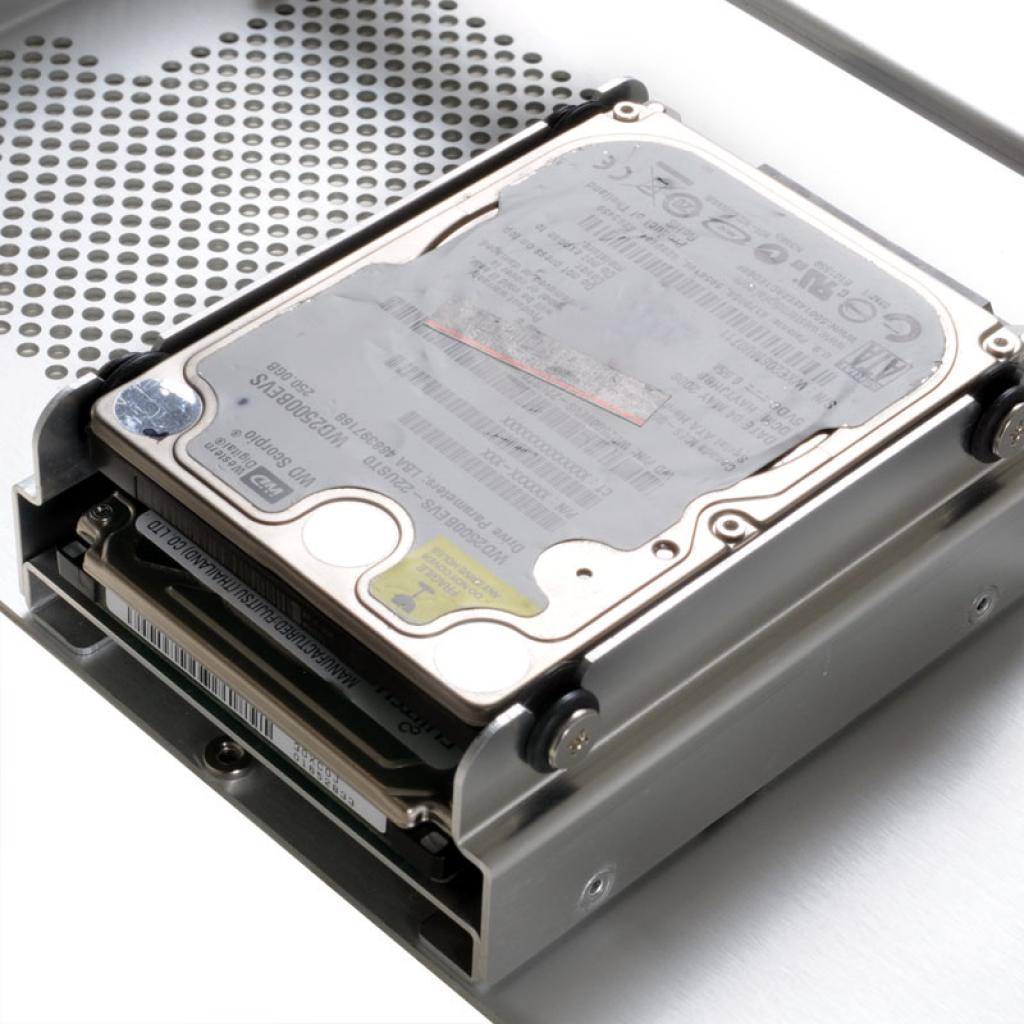 [14/03/2012] Platt wie eine Flunder: Lian Li präsentiert das Mini-ITX-Gehäuse PC-Q05. (5)