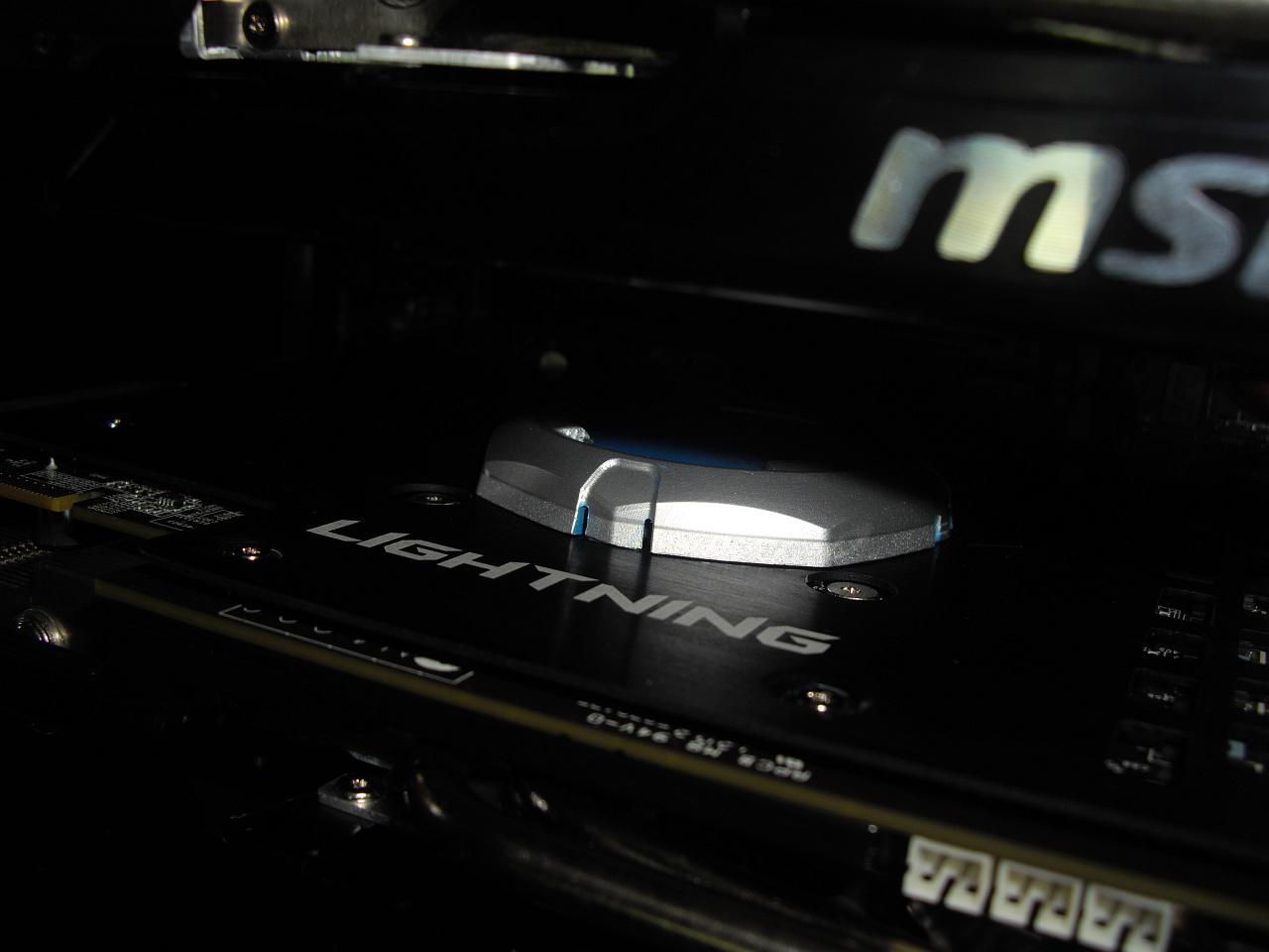 [05/03/2012] MSI R7970 Lightning: Übertaktertraum mit 1,07 GHz, Power-PCB und Twin Frozr IV (3)