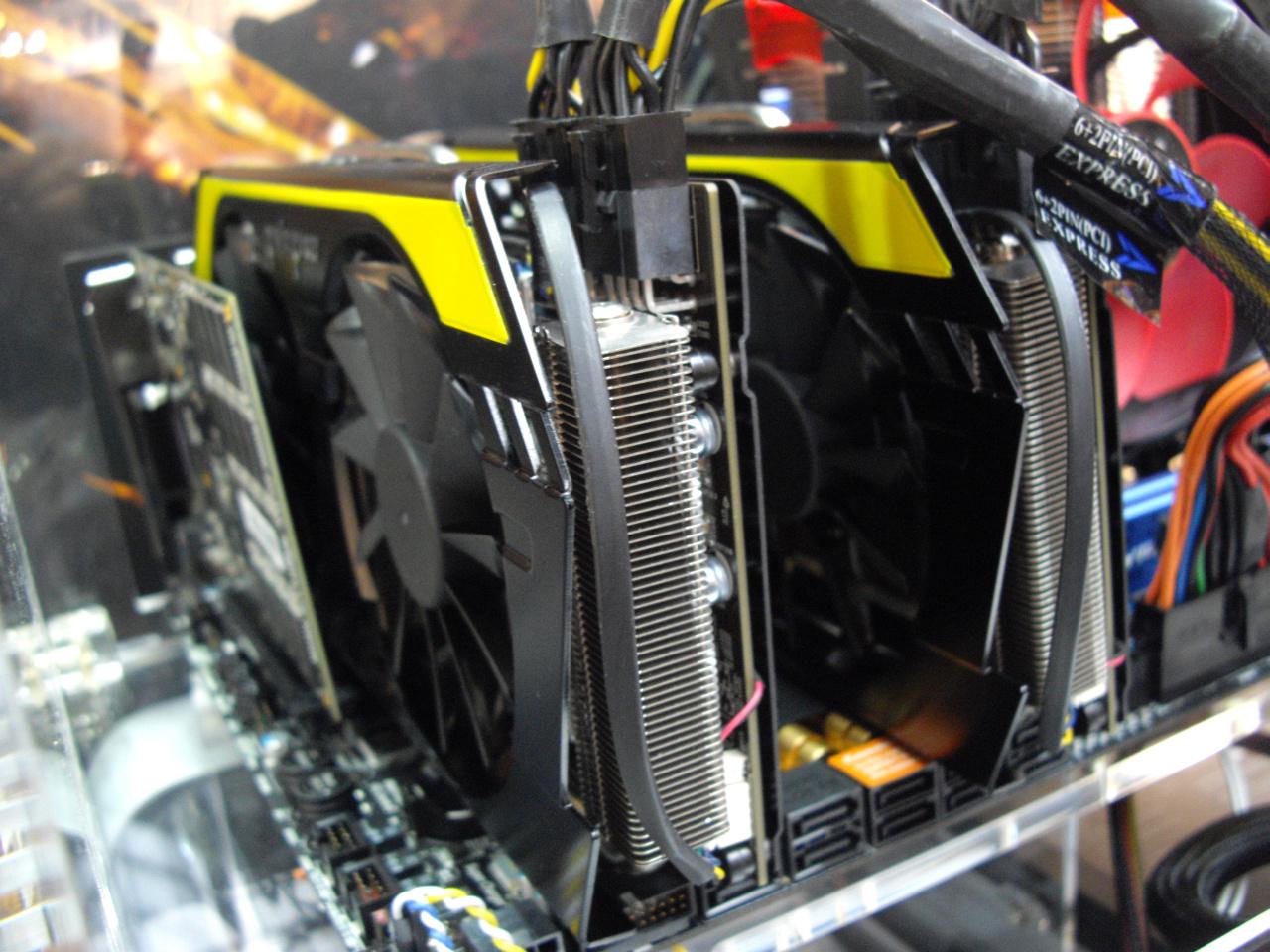 [05/03/2012] MSI R7970 Lightning: Übertaktertraum mit 1,07 GHz, Power-PCB und Twin Frozr IV (5)