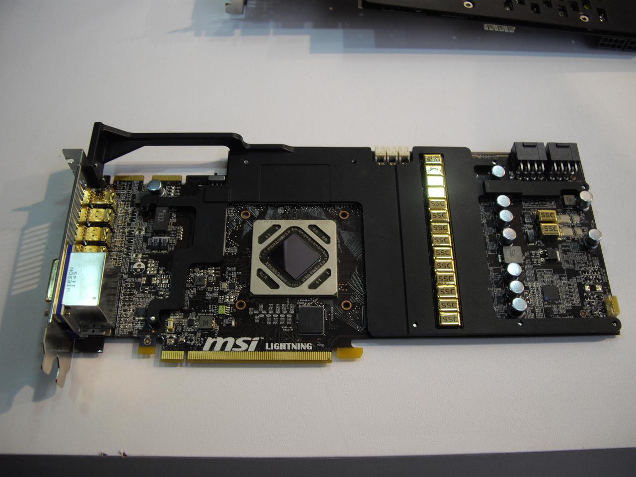 [05/03/2012] MSI R7970 Lightning: Übertaktertraum mit 1,07 GHz, Power-PCB und Twin Frozr IV (12)