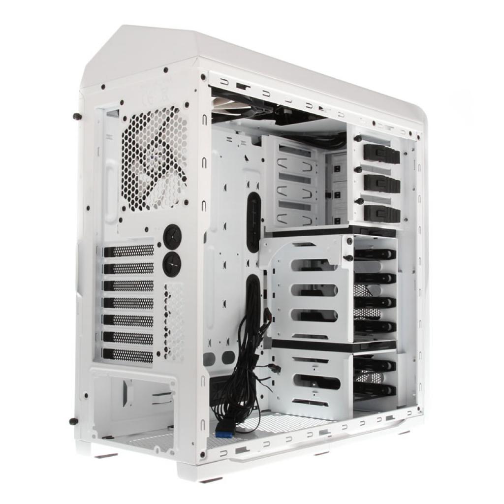 [28/03/2012] NZXT Phantom 410 Midi-Tower in vier weiteren Farbkombinationen erhältlich (13)