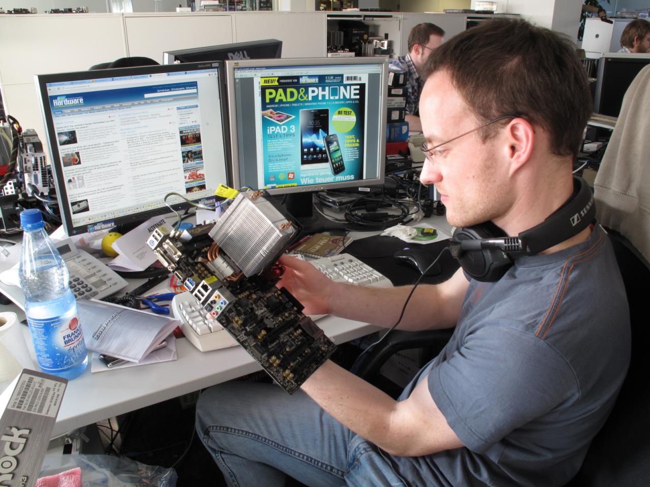 [16/03/2012] Nachdem die Hektik rund um die Pad & Phone nachließ, konnte sich Projektleiter Daniel Möllendorf auch wieder seinem eigentlichen Themenbereich der Infrastruktur widmen.
