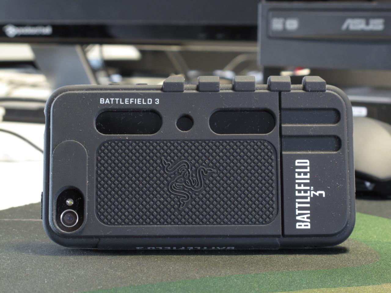 [09/03/2012] Mit leeren Händen ging es für die Redakteure keinesfalls nach Hause. Es gab einige Mitbringsel wie dieses schicke Smartphone-Gehäuse aus dem Hause Razer.