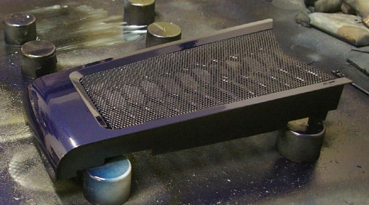[05/03/2012] Cosmos-2-Casemod in GT-Optik: Gehäuse mit Auspuffrohren (37)