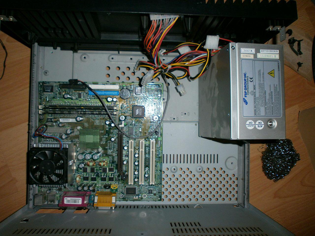[09/03/2012] Spannendes Casemod-Projekt: Eine Hi-Fi-Endstufe wird zum PC-Gehäuse (11)