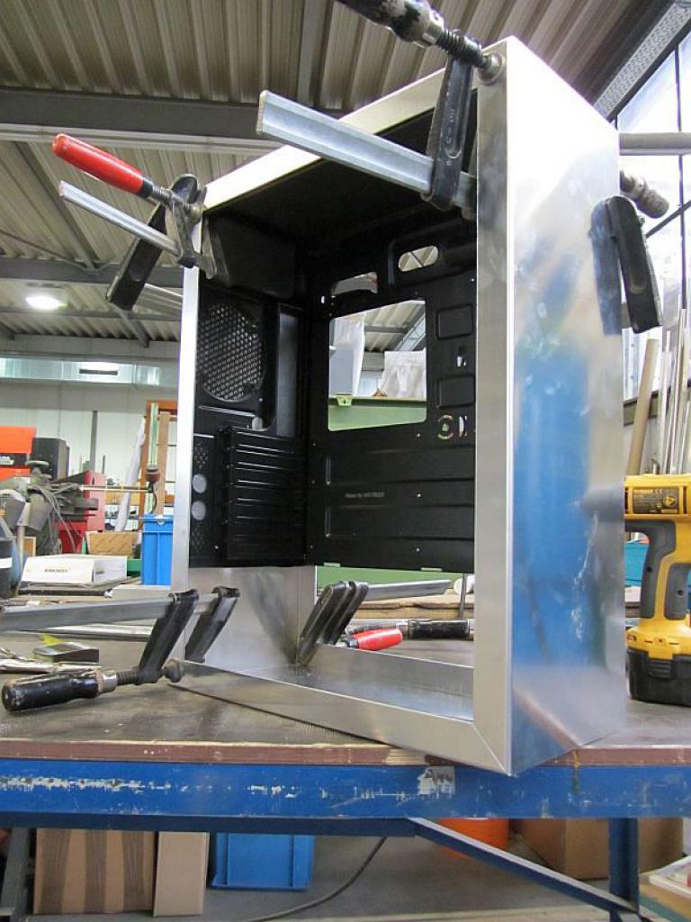 [14/03/2012] Tagebuch zu Casemod-Wettbewerb: Was lässt sich aus dem MS-Tech CA-0280 herausholen? (31)