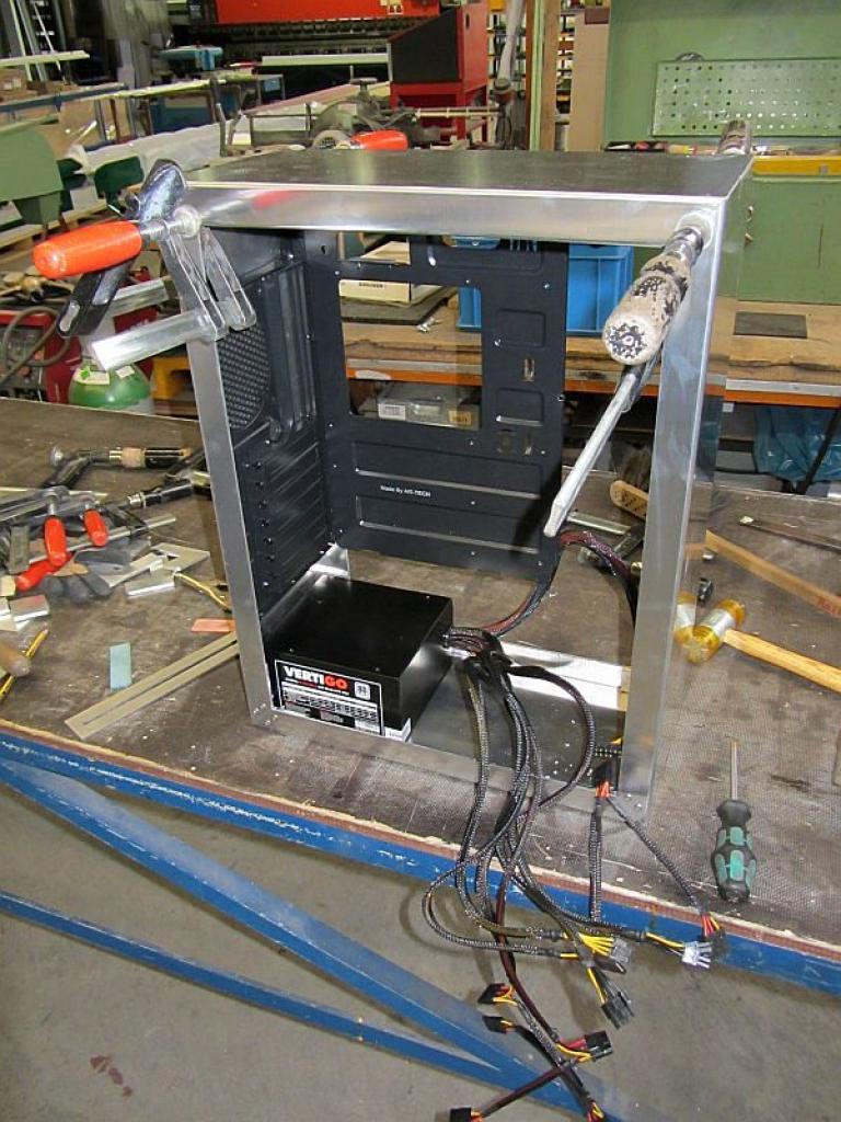 [14/03/2012] Tagebuch zu Casemod-Wettbewerb: Was lässt sich aus dem MS-Tech CA-0280 herausholen? (34)