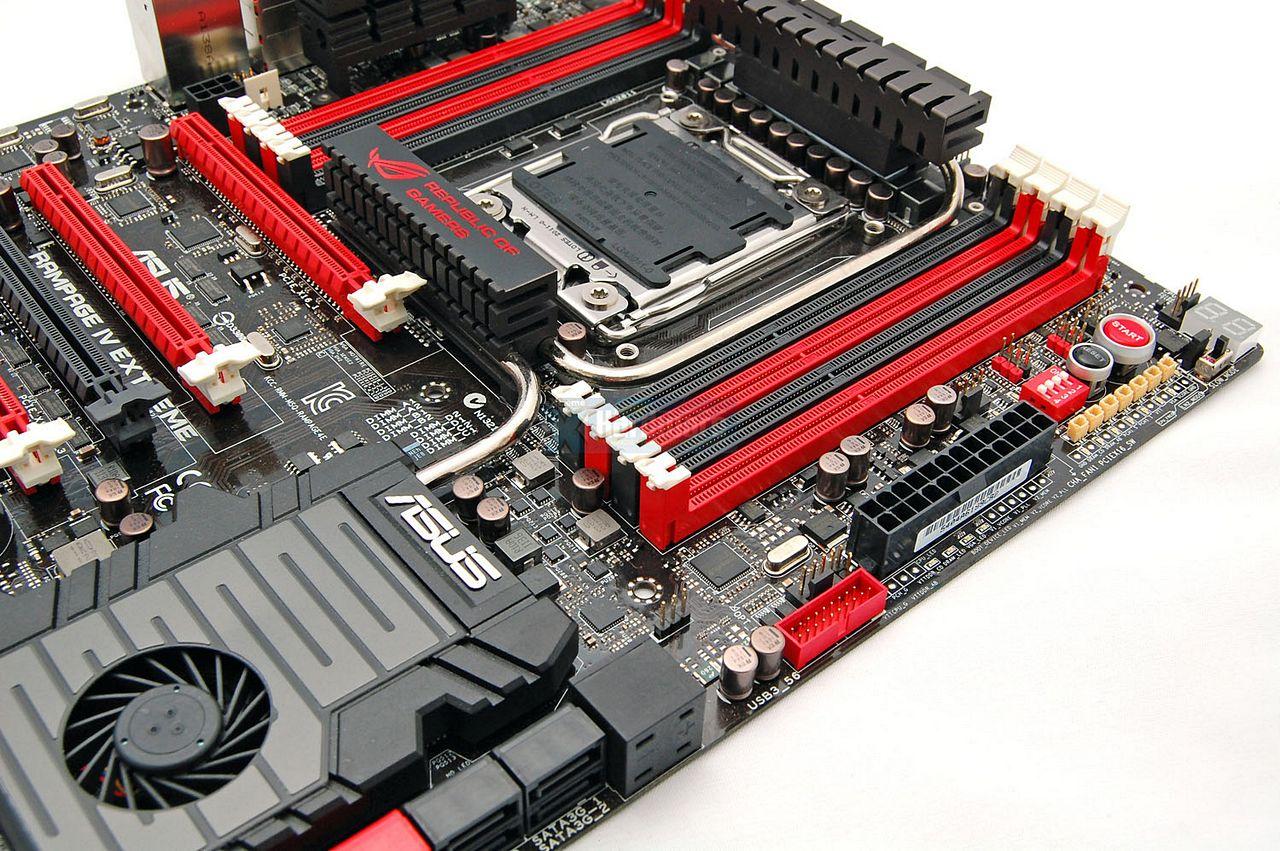 [06/03/2012] Asus Rampage IV Extreme im PCGHX-Test: Hardcore is back (8)
