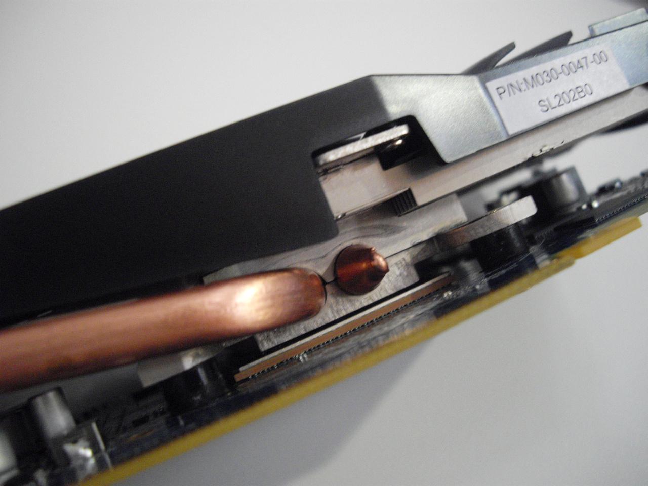 [05/03/2012] Sapphire Radeon HD 7850 OC: Zwei 8-mm-Heatpipes auf der GPU sollen's richten