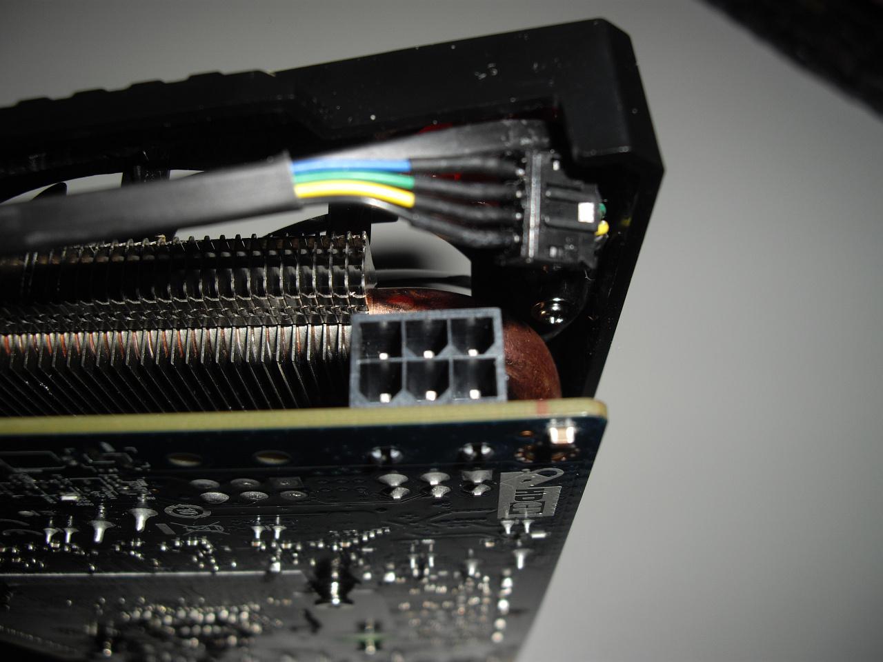 [05/03/2012] Sapphire Radeon HD 7850 OC: Ein 6-Pol-Stromstecker genügt trotz des Overclockings