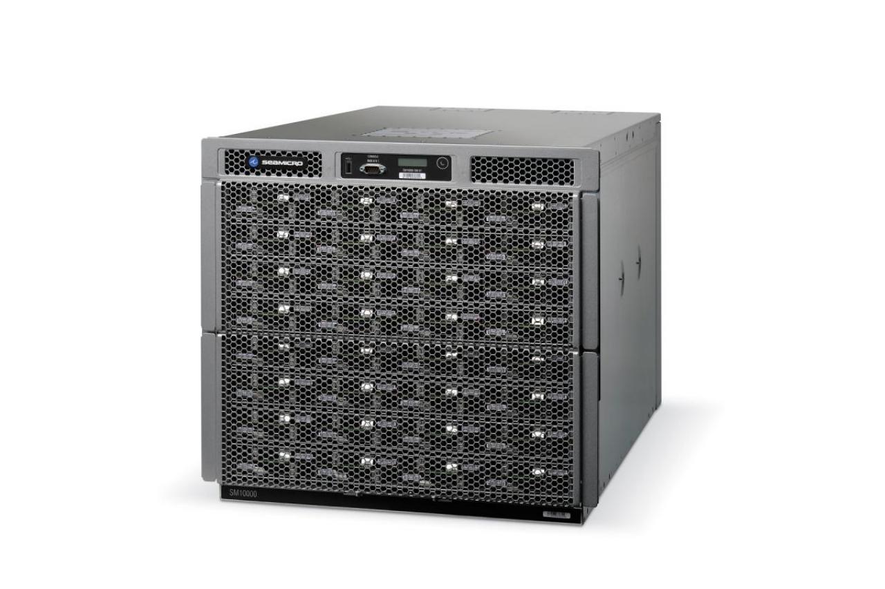 [01/03/2012] AMD Seamicro SM10000-XE Rack: 64 gut vernetzte CPUs samt Infrastruktur auf nur 10 Höheneinheiten untergebracht.