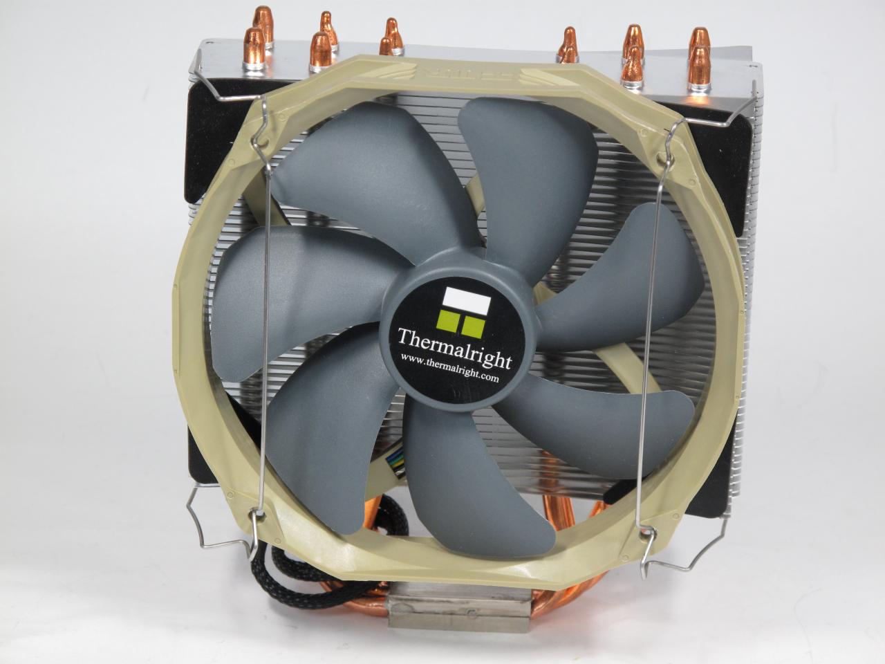 [21/03/2012] Thermalright True Spirit 140, Note: 2,32 - CPU-Temperatur (Lüfterdrehzahl in %): 43,7 (100%)/44,7 (75%)/47,0 (50%) °C, Lautheit (Lüfterdrehzahl in %): 1,0 (100%)/0,3 (75%)/0,1 (50%) Sone, PCGH-Preisvergleich