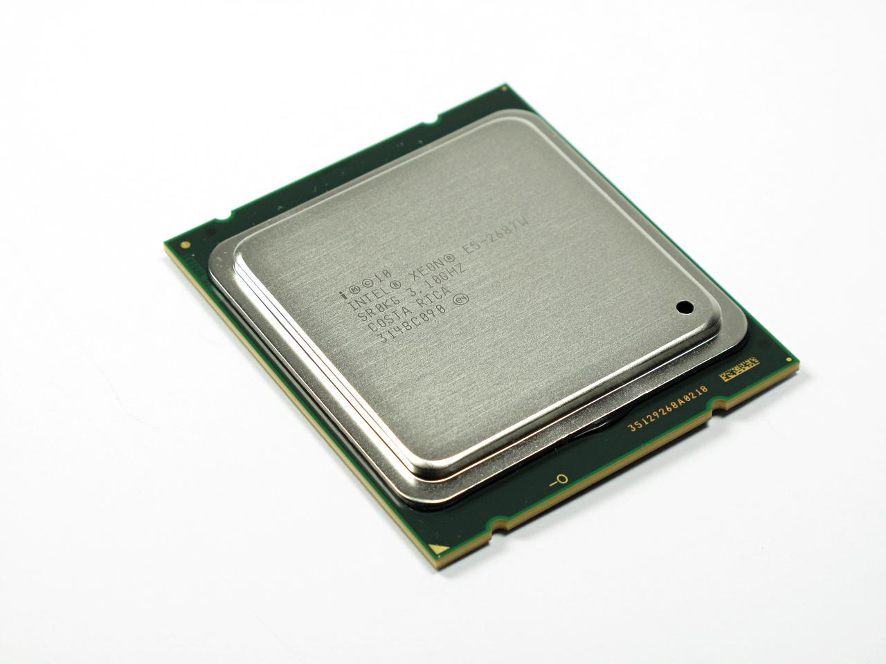 [16/03/2012] 16 Kerne im Test: Doppelter Xeon E5-2687W plus Asus Z9PE-D8 WS (24)