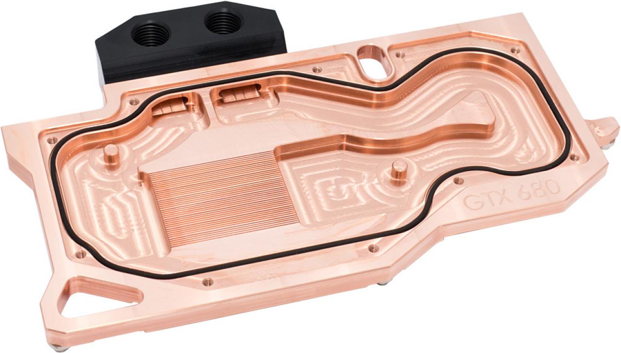 [23/03/2012] Das Innere des Aquagrafx GTX 680 setzt auf bewährte Technologie.