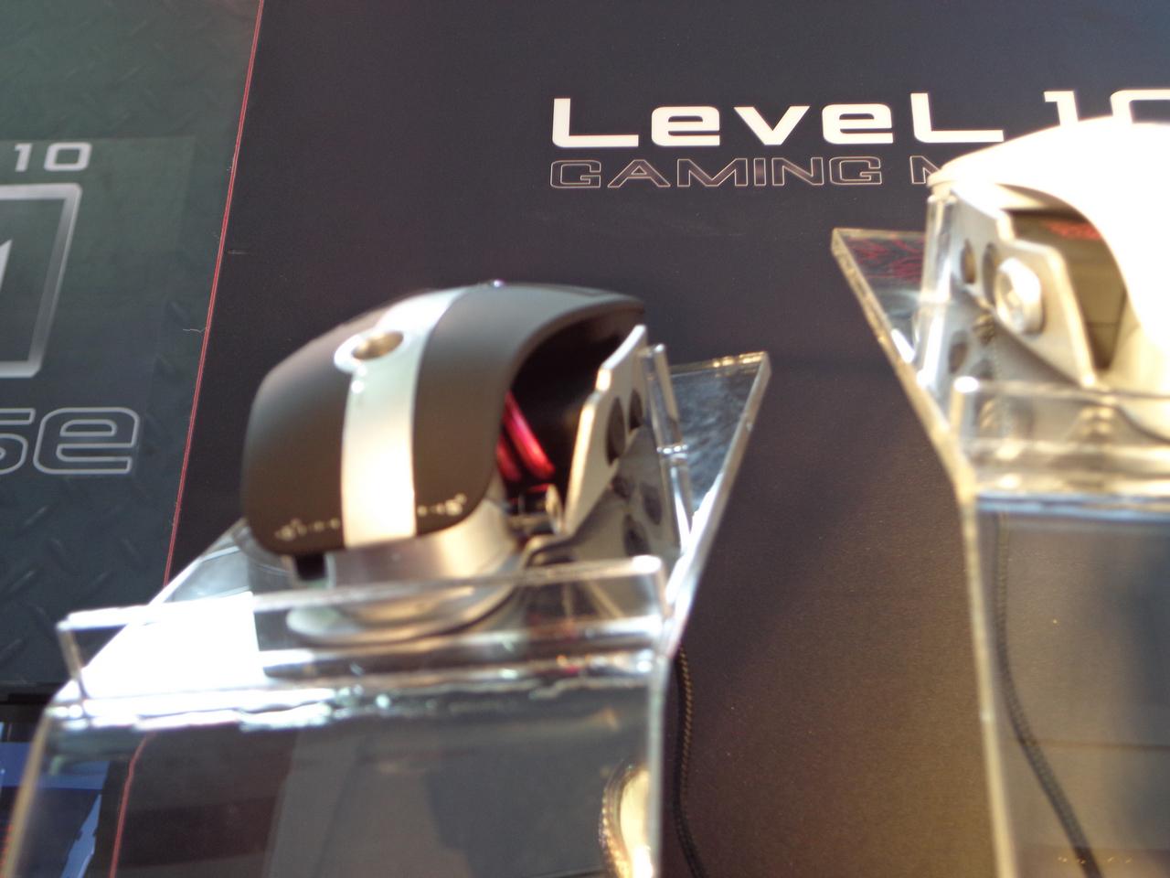 [06/03/2012] Thermaltake Level 10 M: Die ersten Bilder und Infos zur Skelett-Maus [Update] (17)