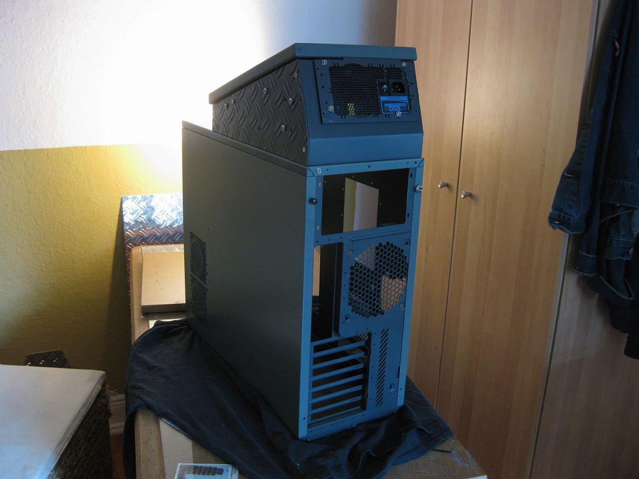 [02/03/2012] Chieftec-BH-Casemod: Das Netzteil wandert auf den Deckel (21)