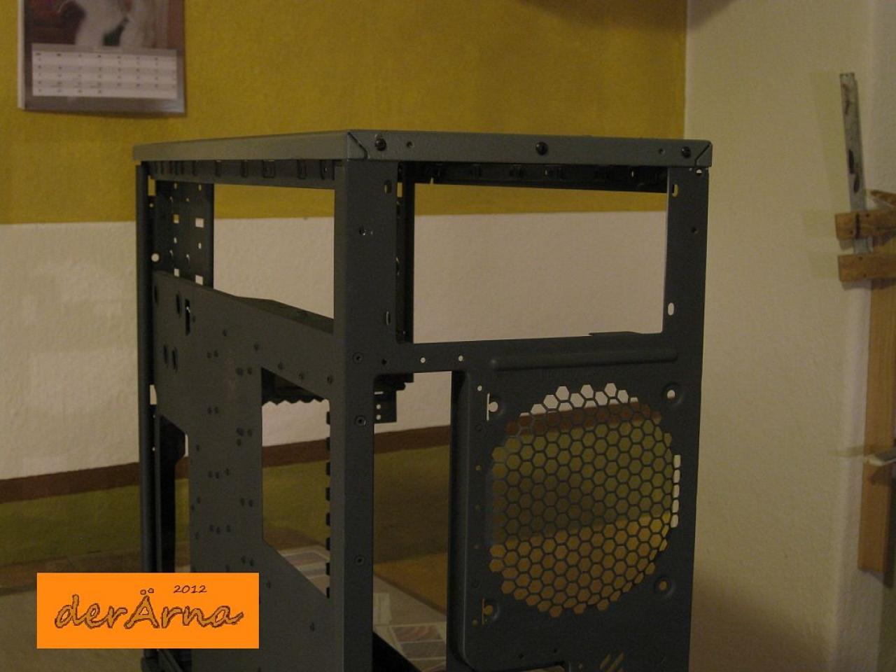 [02/03/2012] Chieftec-BH-Casemod: Das Netzteil wandert auf den Deckel (30)