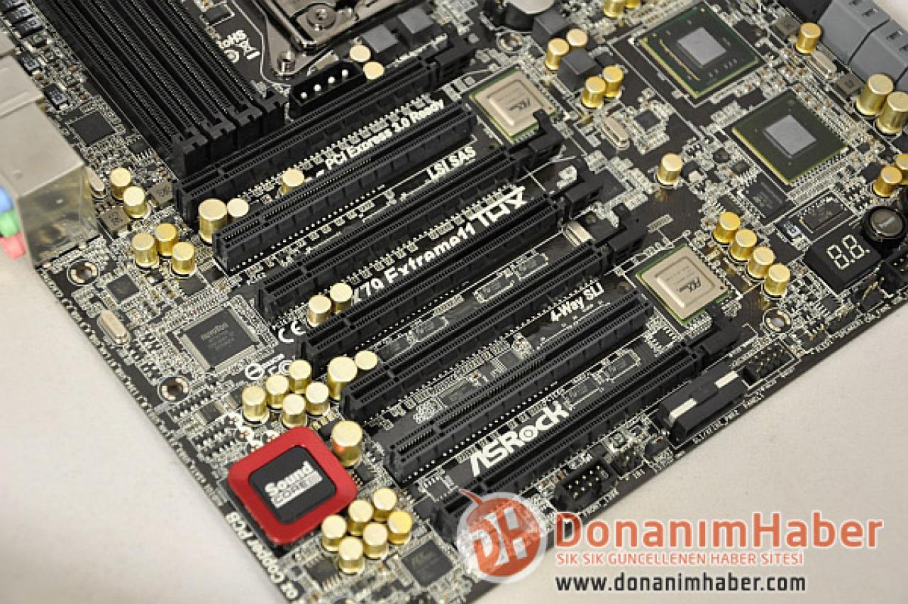 [27/04/2012] Mainboard-Flagschiff: Asrock X 79 Extreme 11 abgebildet (2)